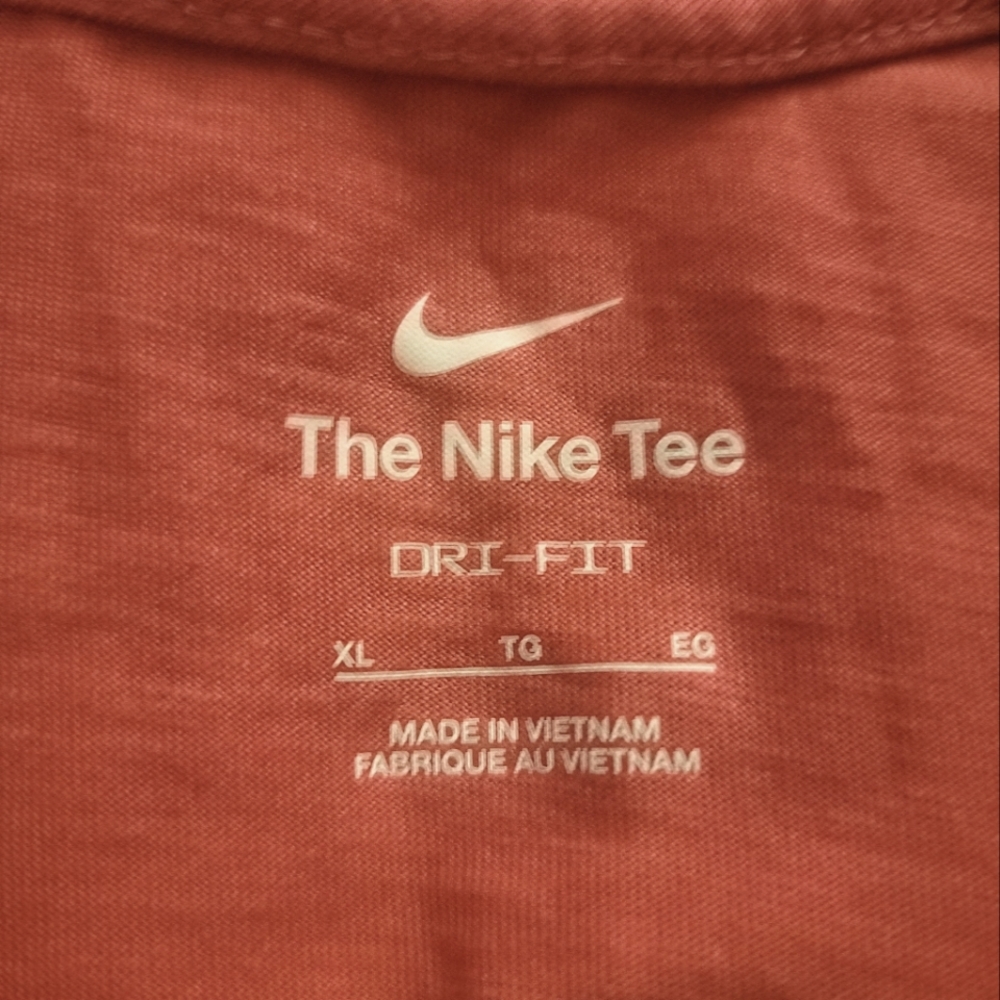 Nike Tee Red size XL - Picture 2 of 2
